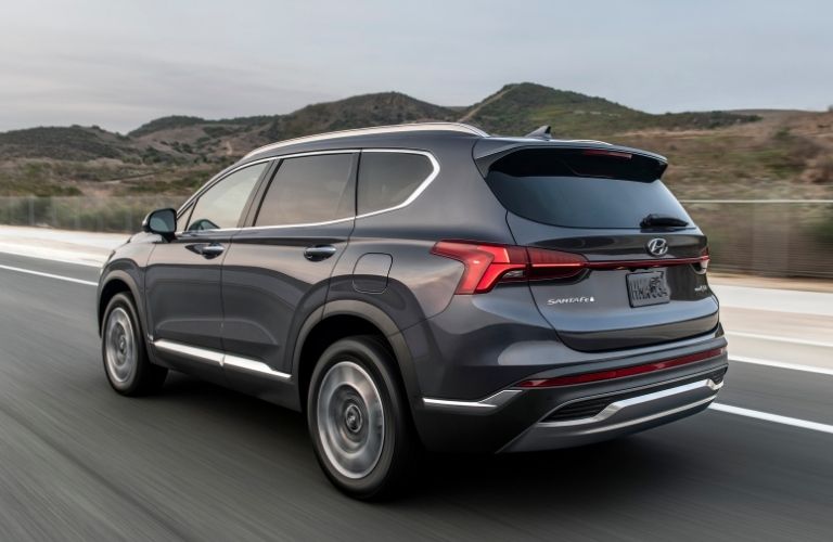 2022 Hyundai Santa Fe rear quarter view