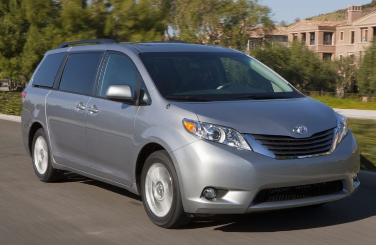 2014 Toyota Sienna side and front view